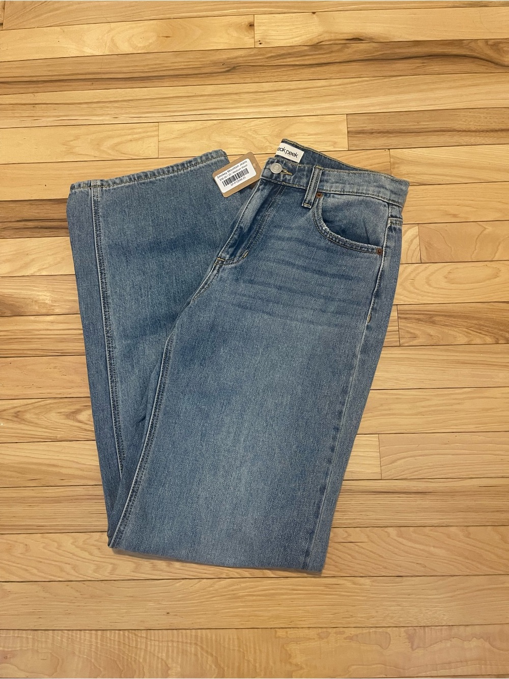 Vestique Sneak Peek Light Wash Straight Leg Jeans - Classic Denim